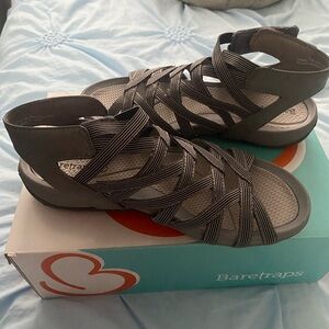 Baretraps sandals size 7